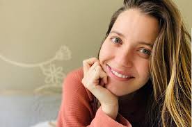 Nathalia Dill, que está grávida de três meses, revela curiosidade