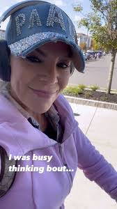 Tara Benoit's Instagram, Twitter & Facebook