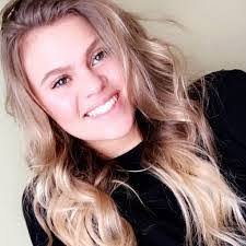 Gabrielle Gil's Instagram, Twitter & Facebook