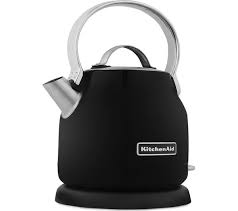 This 1.25 liter kettle is designed with a stainless steel body, which optimizes heat consistency for a smoother taste. Buy Kitchenaid 5kek1222bob Traditional Kettle Onyx Black Free Delivery Currys