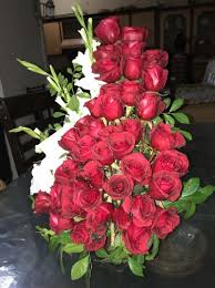 Alhamdulillah Delivered Today In Gulshan E Iqbal Can Be Customized To Different Colours Only Direct Message For Prices A In 2020 Flower Jewellery Red Flowers Flowers