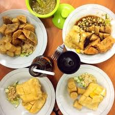 Untuk sarapan, warga di bumi sriwijaya ini juga menikmati olahan ikan. 6 Tempat Makan Pempek Khas Palembang Di Jakarta Rasanya Bikin Nagih