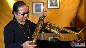 Kèn saxophone trần mạnh tuấn. Bá»™ SÆ°u Táº­p Ken Saxophone Tiá»n Tá»· Cá»§a Tráº§n Máº¡nh Tuáº¥n Giáº£i Tri
