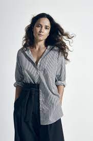 Last week on usa, looked like a reasonably promising new crime show about the rise of a young drug runner, teresa mendoza, played by alice braga. Vrdays Europe Alice Braga