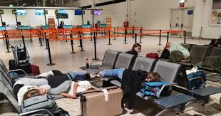 Photo Rhne.  Sans rien  boire ni  manger  : les passagers d'un vol ...