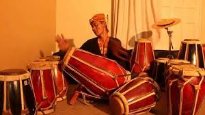 Sampe termasuk sebagai alat musik kordofon, yang mengeluarkan bebunyian dari dawai atau senar. 40 Gambar Alat Musik Tradisional Indonesia Dan Daerah Asalnya