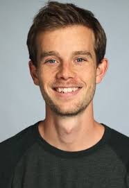 🥁 MØD (TEENAGE-)HOLDET PÅ BOLDBANEN 🥁 Kasper Hjort er skuespiller i  Boldbanen og spiller rollen som Benjamin. Kasper er uddannet skuespiller  fra Det Danske Filmskuespiller-akademi og senere fra William Esper Studio i