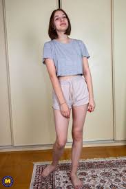 Mulher novinha de quatro na cama pelada x videos fotos - Fotos de Mulher  Pelada | Super Nua