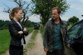 Nora Waldstatten As Hannah Zeiler Matthias Koberlin As Micha Oberlander Dietotenvombodensee Nora Von Waldstatten Die Toten Vom Bodensee Wald