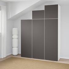 Sous les escaliers on peut ranger beaucoup de choses. Platsa Armoire Penderie Blanc Skatval Gris Fonce 180x57x241 Cm Ikea
