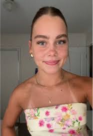 Amber Pozzi's Instagram, Twitter & Facebook