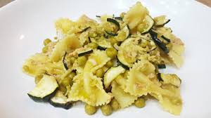 Pasta fredda tonno e piselli. Pasta Fredda Tonno Piselli E Zucchine Foodvlogger Youtube