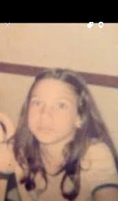 Hi everybody, this fun-loving lady is turning 90 very soon. I'd like to use  this photo to make her a card, but as you can see, it's very blurry. I'd  appreciate anybody