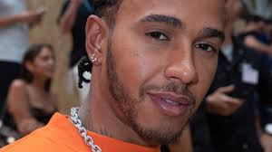 Jul 04, 2021 · lewis hamilton hadert in spielberg mit seinem schaden am auto und ist überzeugt, dass er ohne diesen ganz einfach auf platz zwei gelandet wäre Lewis Hamilton Postet Selfie Fur Die Selbstliebe Unvollkommenheiten Machen Einzigartig