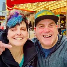 Linda Manges's Instagram, Twitter & Facebook