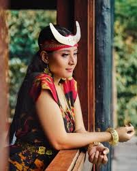 Mendewasakan iman, kita dituntut supaya semakin bertumbuh dan matang dalam iman. 63 Ide Baju Adat Ntt Pakaian Pengantin Pria Pose Prewedding Upacara Perkawinan