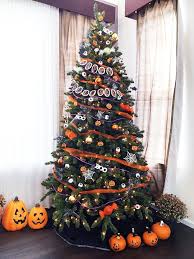 The outdoor decorations, as well as halloween home decor, create a special mood with all the scary skeletons, bats, spiders and nets, pumpkins and. Diy Not So Spooky Halloween Tree 100 Directions