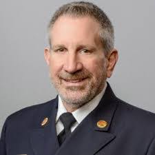 Robert Outhouse's Instagram, Twitter & Facebook