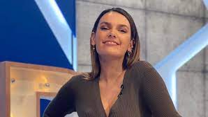 This profile has been viewed 54716 times. Mafalda Castro Sente Se Sozinha Na Tvi