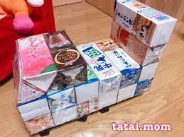 牛乳パックで子どもの乗れる車のおもちゃを作る方法 タタイマム 手作りおもちゃ 手作りおもちゃ 牛乳パック アンパンマン 手作り