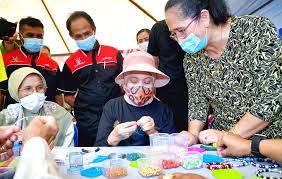 Sarawak tourism, arts and culture minister abdul karim rahman hamzah, at the press conference today, announced the relevant sop for the reopening of the tourism, arts and culture sectors. Rm100m Needed To Revitalise Sarawak Tourism Says Minister Malaysia Malay Mail