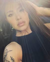 Cand vrei sa te intinzi putin si sa creezi o atmosfera relaxanta, sau cand esti la lucru si vrei acoperi zgomotele de fundal enervante (cu sunetul ploii, de exemplu), sau cand vrei sa te odihnesti putin, unde gasesti sunetele potrivite atunci cand ai cea mai mare nevoie de ele? Nicoleta NucÄƒ Chiar È™i Acum Cand Putem IeÈ™i Oricand Am Zile Cand Tot Ce Imi Doresc E SÄƒ Stau In CasÄƒ