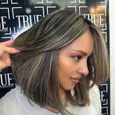 Dale Vida a tu Estilo con Nuestros Cortes de Cabello✂️ Experimenta la magia  de un corte que se adapte perfectamente a tu rostro y estilo de vida. En  nuestro salón, cada detalle