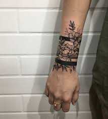 Bracelet Tattoo Great And Original Designs For Men And Women In Pictures Decoration Hous Wrist Tattoos For Guys Wrist Tattoo Cover Up Wrist Bracelet Tattoo