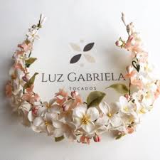 Tocado Elaborado A Mano En Porcelana Monterrey Nuevo Leon Mexico Handmade Headpiece Made In Mexico Tiaras De Boda Tocados De Novia Peines De Pelo De Novia