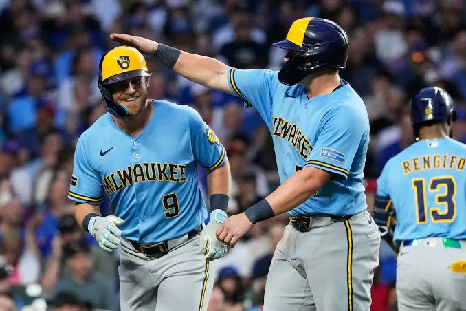 Jake Bauers homers, drives in 4 runs as the Brewers beat the Cubs 9-3 in  series opener - Wausau Pilot & Review