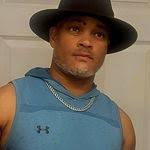 Derrick Linzy's Instagram, Twitter & Facebook