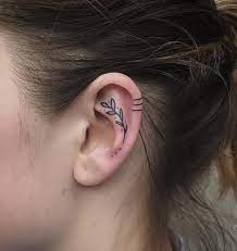 31 Zarte Kleine Ohr Tattoos Fur Frauen Die Sie Einzigartig Machen Ear Tattoos For Women Ear Tattoo Tiny Ear Tattoo