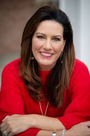 Robin Wilhoit's Instagram, Twitter & Facebook