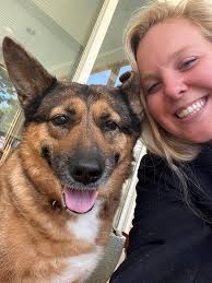 🦮 New pups call for smiling pictures!!! Riva & I are smiling hard today!  🐾🐶 #ppcpups #arnoldpets #petsittingbusiness #petsittingservices #dog  #edgewater #annapolismd #eastportpup