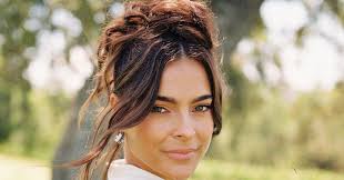 This Curly Updo Is the Wedding Hairstyle Trend of 2024