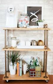 Not everything in your coffee station has to serve a practical purpose. Diy Kaffeewagen Fur Ihre Kuche Kaffeebereich Kitchenideas Diyroomdecor Ho Diy Diyroomdecor Fur Ho Ihre Coffee Area Coffee Bar Cart Coffee Kitchen