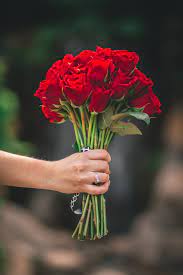 Dfw flowers has the freshest flowers and offers same day delivery. A Fresh Valentine S Day Rose Bouquet Is The Perfect Gift To Give Your Special Someone This Year Roses Bouquet Gift Red Rose Bouquet Flowers