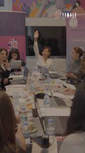 @FeMaleComms's video Tweet