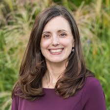 Julia Petersen's Instagram, Twitter & Facebook