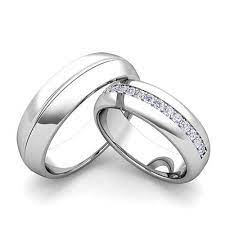 Classic His And Hers Wedding Band Pictures Lovetoknow Platinum Wedding Rings Matching Wedding Rings Couple Wedding Rings