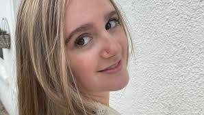 Wendy Owen's Instagram, Twitter & Facebook