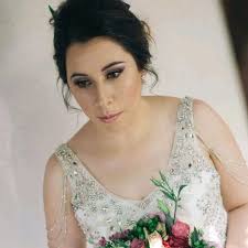 Servicio de belleza para novias, maquillaje profesional, alta duración y  precioso efecto en la piel. Todo tipo de peinados, tradicionales y de  vanguardia , +56983969392