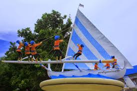 5 februari 2021 pukul 08:37. Lirik Lagu Mandar Tenggang Tenggang Lopi Attoriolong