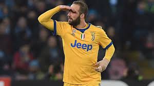 Bereits am sonntag war der torjäger bei der premiere mit juventus turin an alter wirkungsstätte in neapel. Knapper Sieg Fur Juve Higuain Entscheidet Topduell Gegen Ex Klub Neapel Fussball International Sport Bild