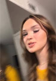 Ayanna Saunders's Instagram, Twitter & Facebook