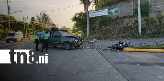 AHORA| Un motociclista identificado como Alfonso Rubén Díaz González falleció en una colisión ocurrida en el kilómetro 13 de la carretera Vieja a León, frente a la gasolinera Puma. La víctima habitaba