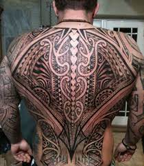 Sieben Verschiedene Moglichkeiten Tribal Back Piece Tattoos Zu Machen Stammes Ruckenteil T Tribal Tattoos Pieces Tattoo Back Piece Tattoos