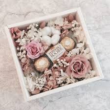 Pin Oleh Isabelle Briffa Di Gifts Ide Hadiah Toko Bunga Kreatif