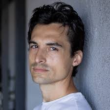 Andrew Dinh's Instagram, Twitter & Facebook