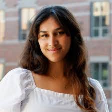 Anna Keniston's Instagram, Twitter & Facebook